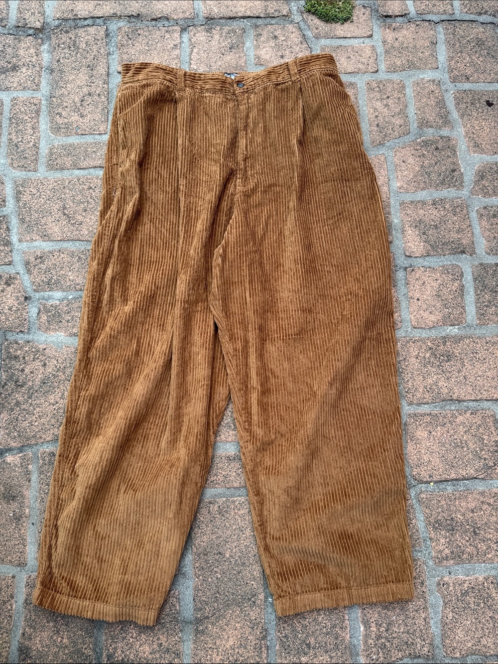 Urban Outfitters Men's chunky Corduroy Pants in Camel Brown